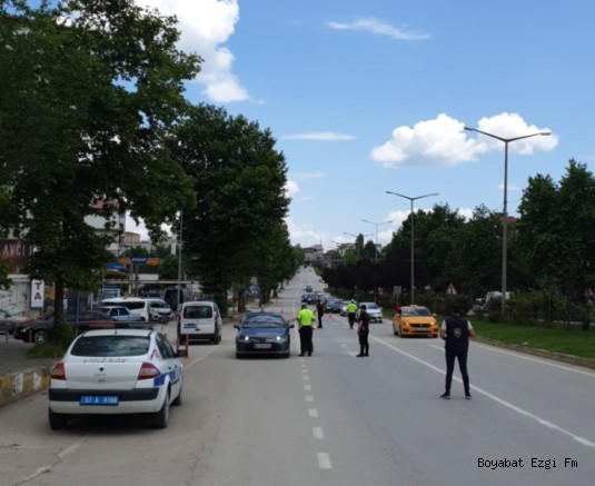 Polis Boyabat'ta Kurban Bayramı Tedbirleri Kapsamında Dronla Uygulama Yaptı